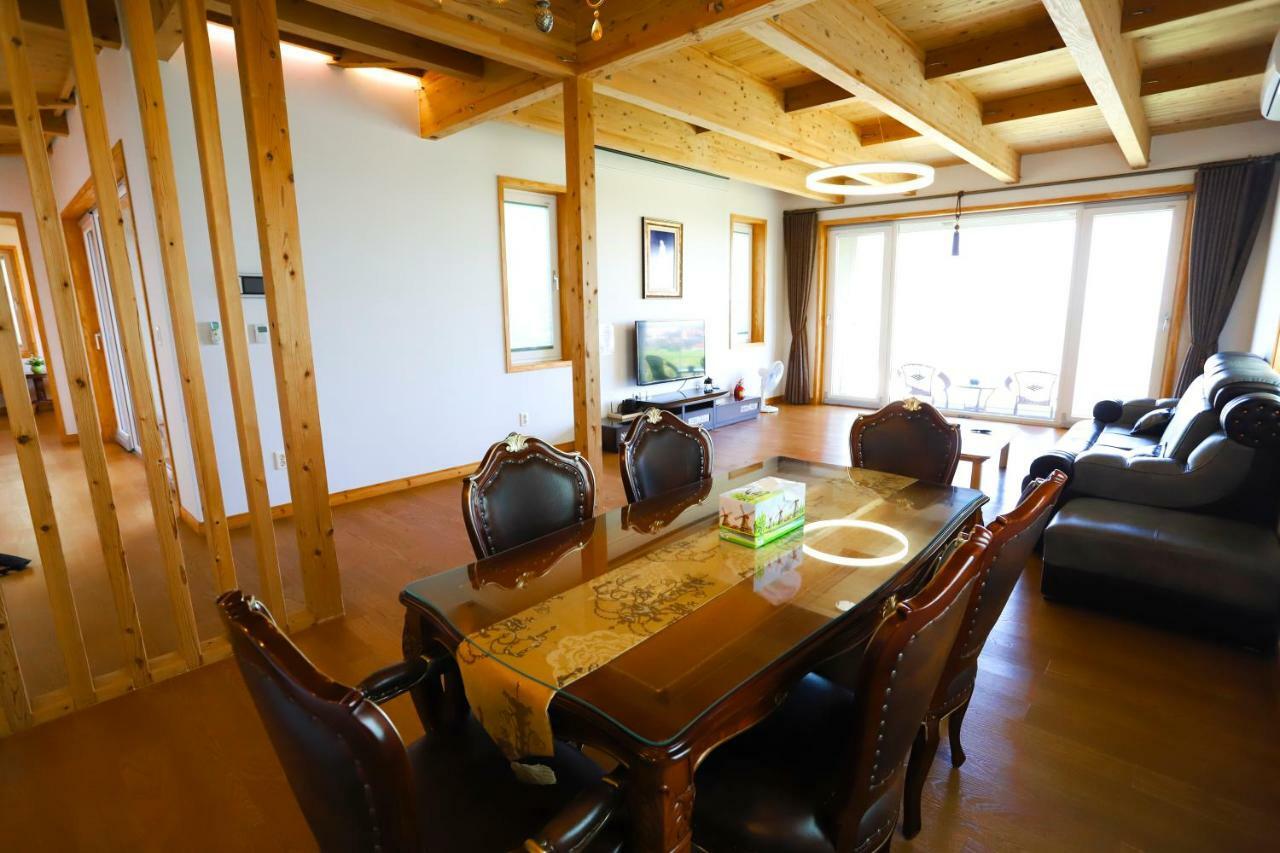 Jeju Lake Pension Экстерьер фото